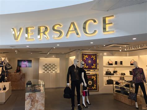 versace lyon|Trouvez la boutique VERSACE situées proches de vous.